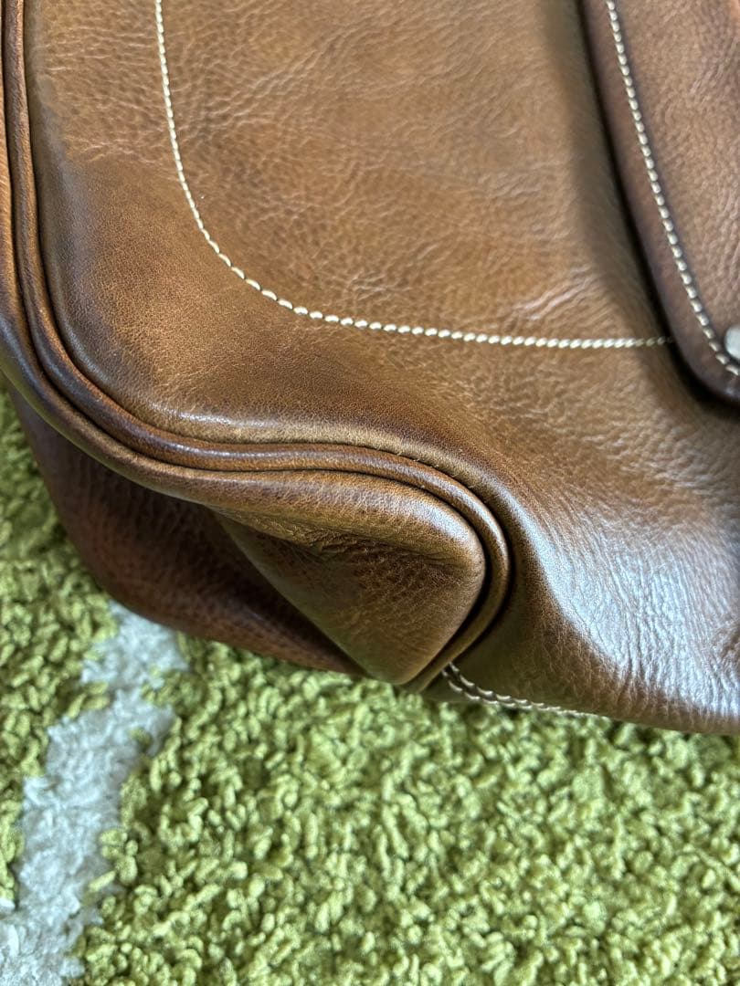 限定値引き！本日のみ！【ルボナー】パパスショルダー　グリージオ