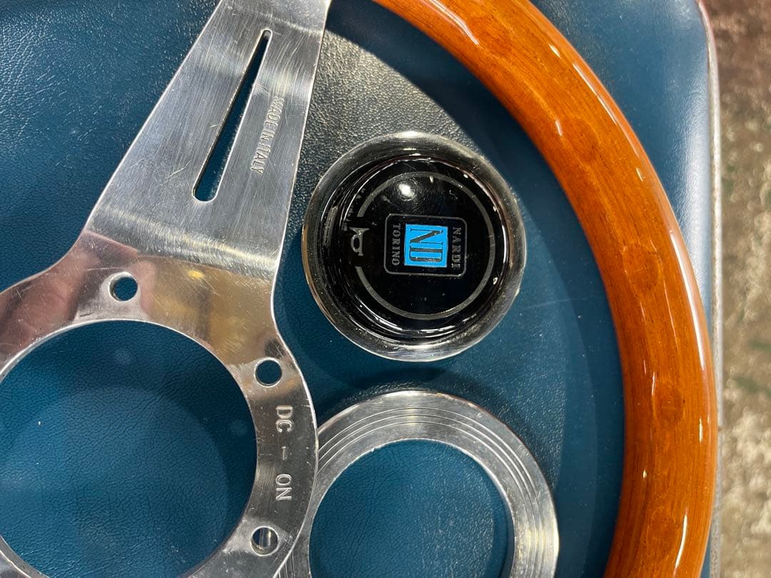 ナルディ　クラシック　小径ステアリング