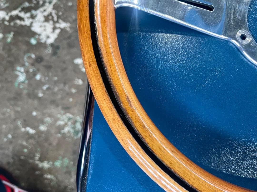 ナルディ　クラシック　小径ステアリング