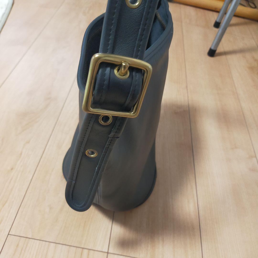 新品未使用　コーチ　オールレザー　ショルダーバック
