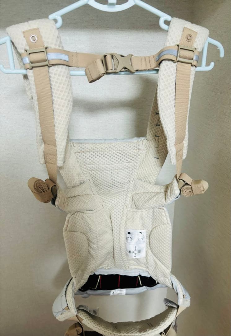 エルゴベビーオムニブリーズ 抱っこ紐　サンドベージュ