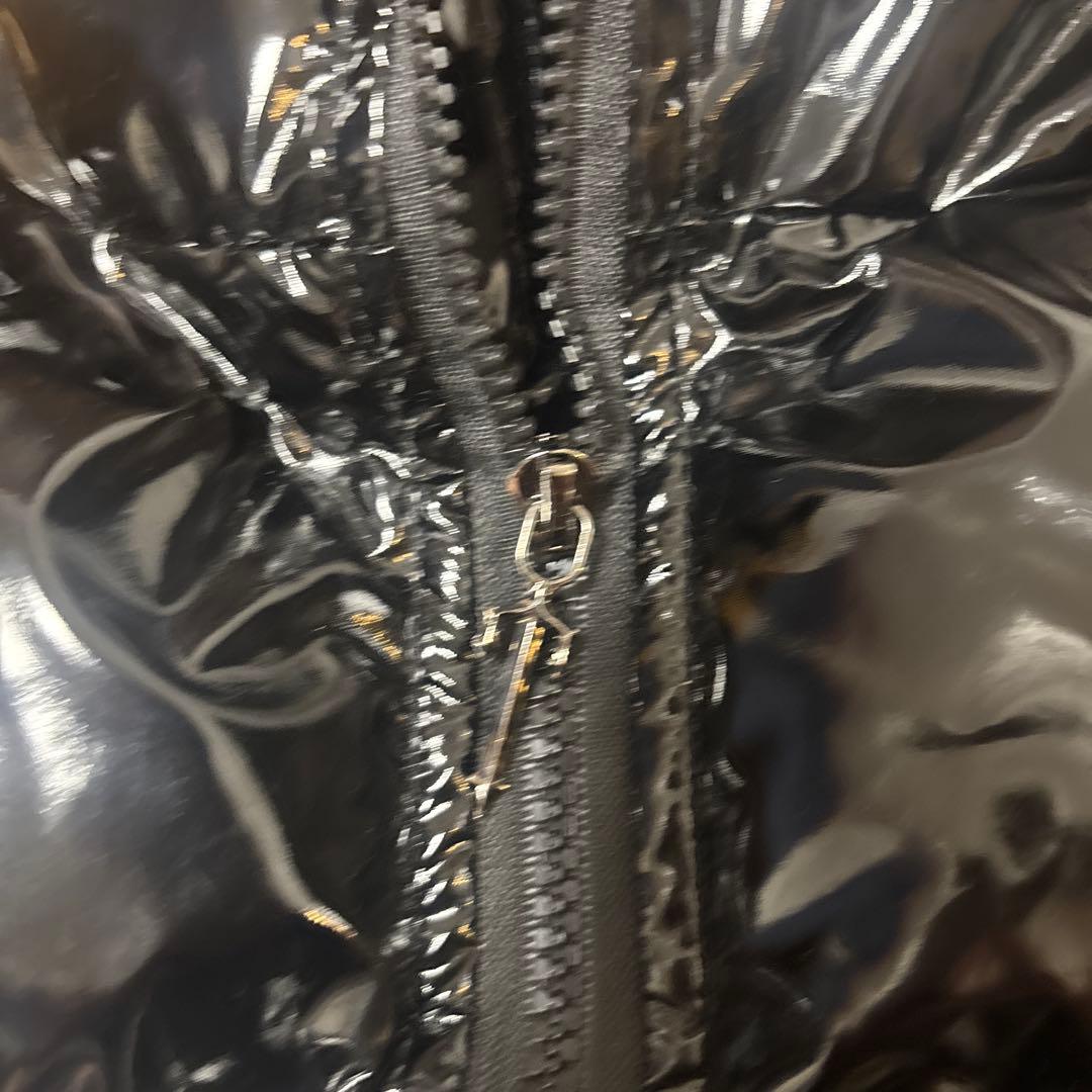 TRAPSTAR 光沢ダウンジャケット フード付き