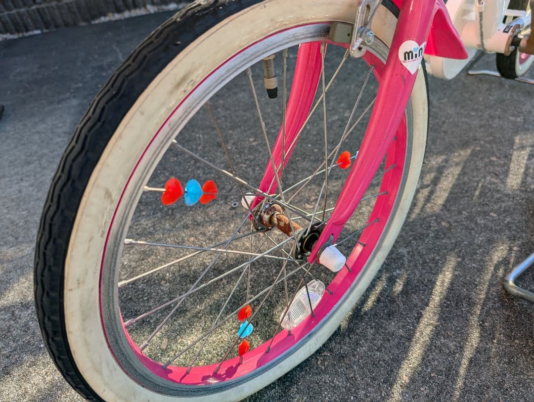 幼児用自転車 、補助輪つき