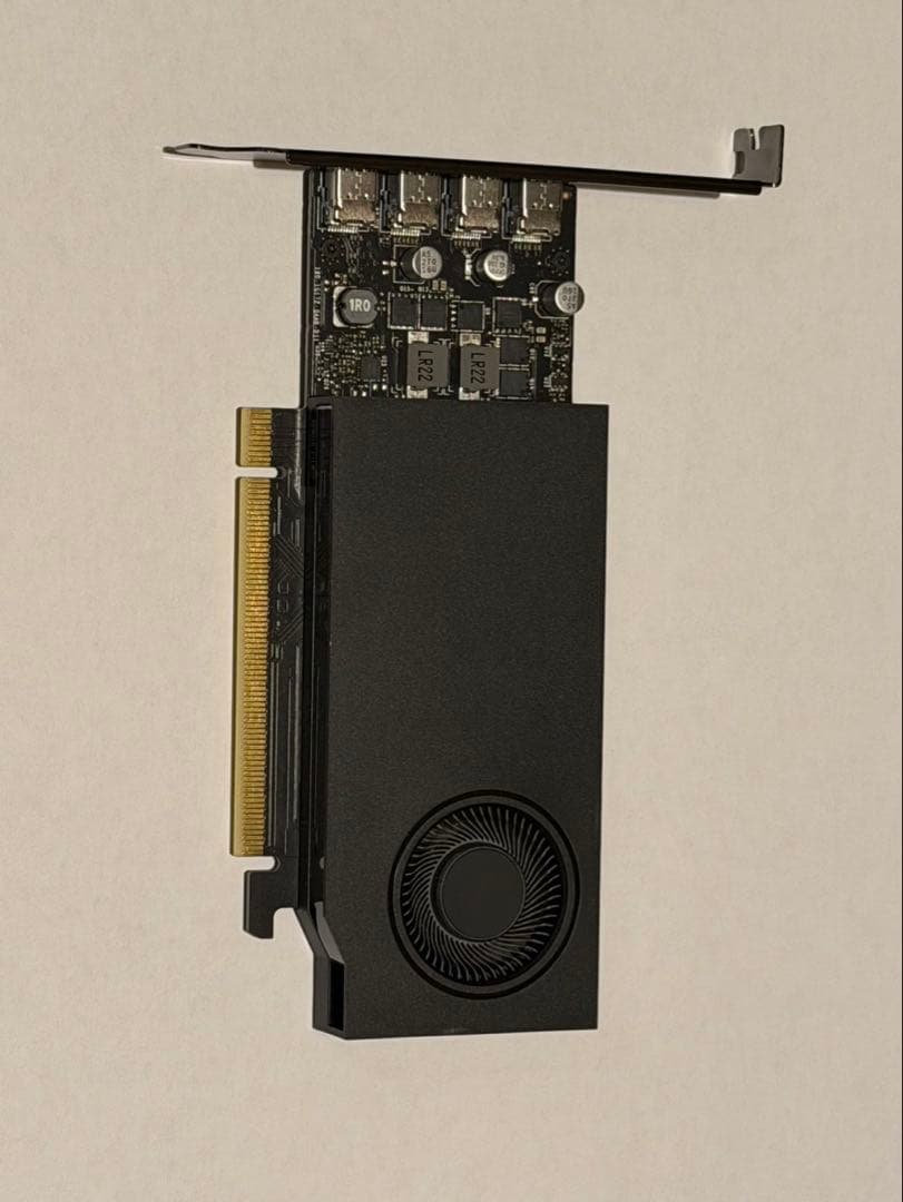 NVIDIA RTX A1000 グラフィックボード 本体