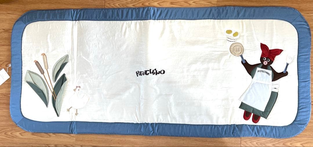 2点　ポテチーノ　テーブルクロス　キッチンマット　未使用品