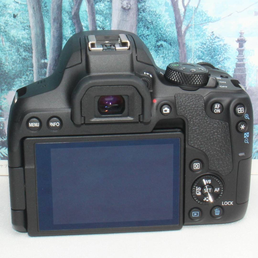 ❤️最新高性能モデル❤️Canon Kiss X10i 超望遠トリプルレンズ❤️