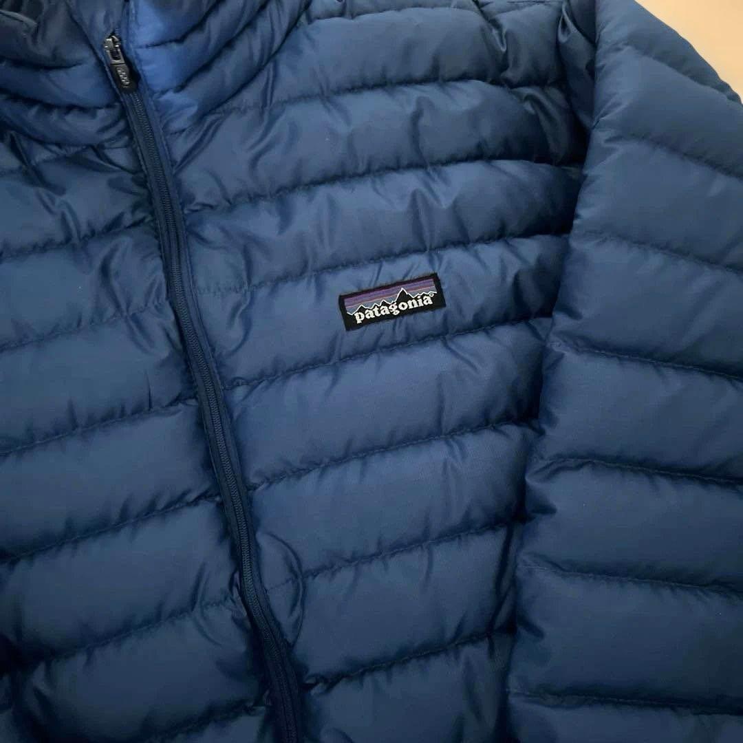 メンズ　patagonia ダウンジャケット 青　Mお洒落