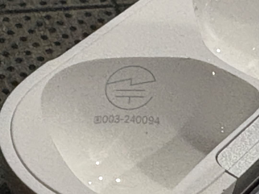 AirPods第4世代　ノイズキャンセル搭載 ケース付 動作確認済み