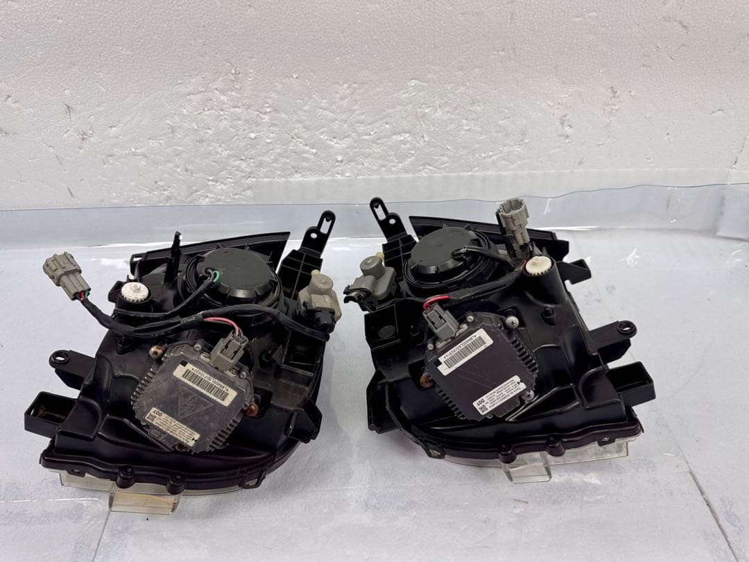 日産 キューブ キュービック ヘッドライト 右左