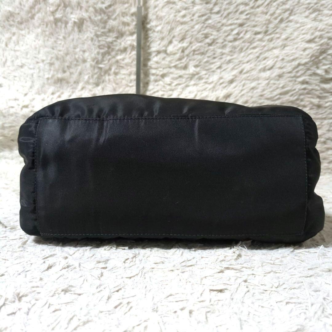 希少 PRADA プラスチックハンドル ナイロン ワンショルダーバッグ ブラック