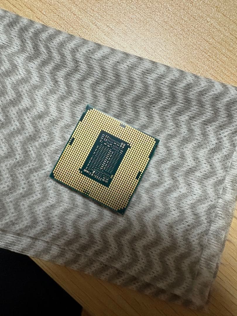 intel core i7-8700K 本体のみ