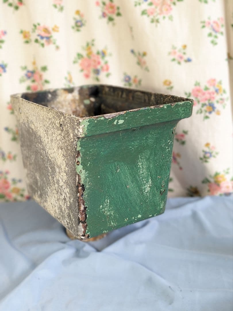 イギリス アンティーク アルミ製 壁掛けプランター 植木鉢 ドレインホッパー