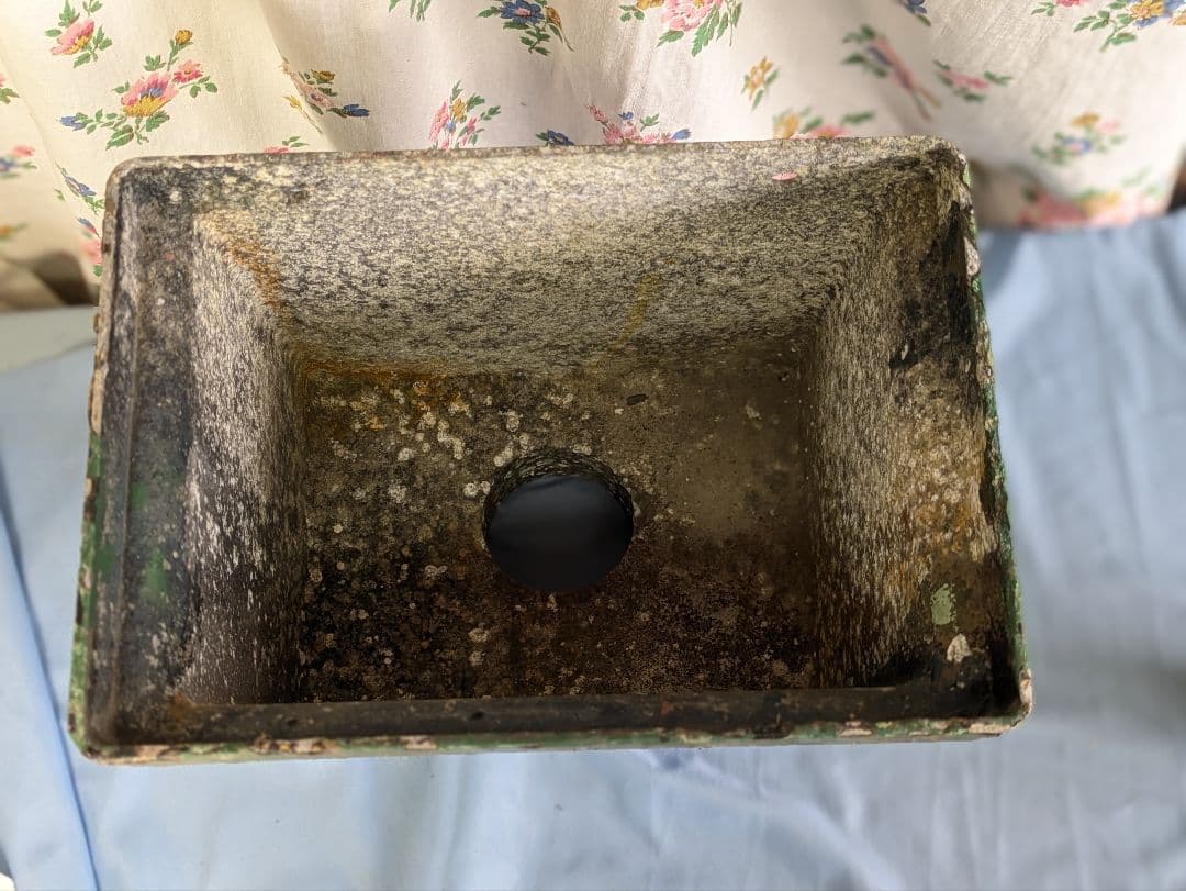 イギリス アンティーク アルミ製 壁掛けプランター 植木鉢 ドレインホッパー