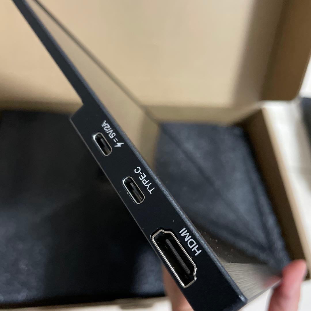 M カー　ポータブル　モニター　新品　値下げ交渉不可