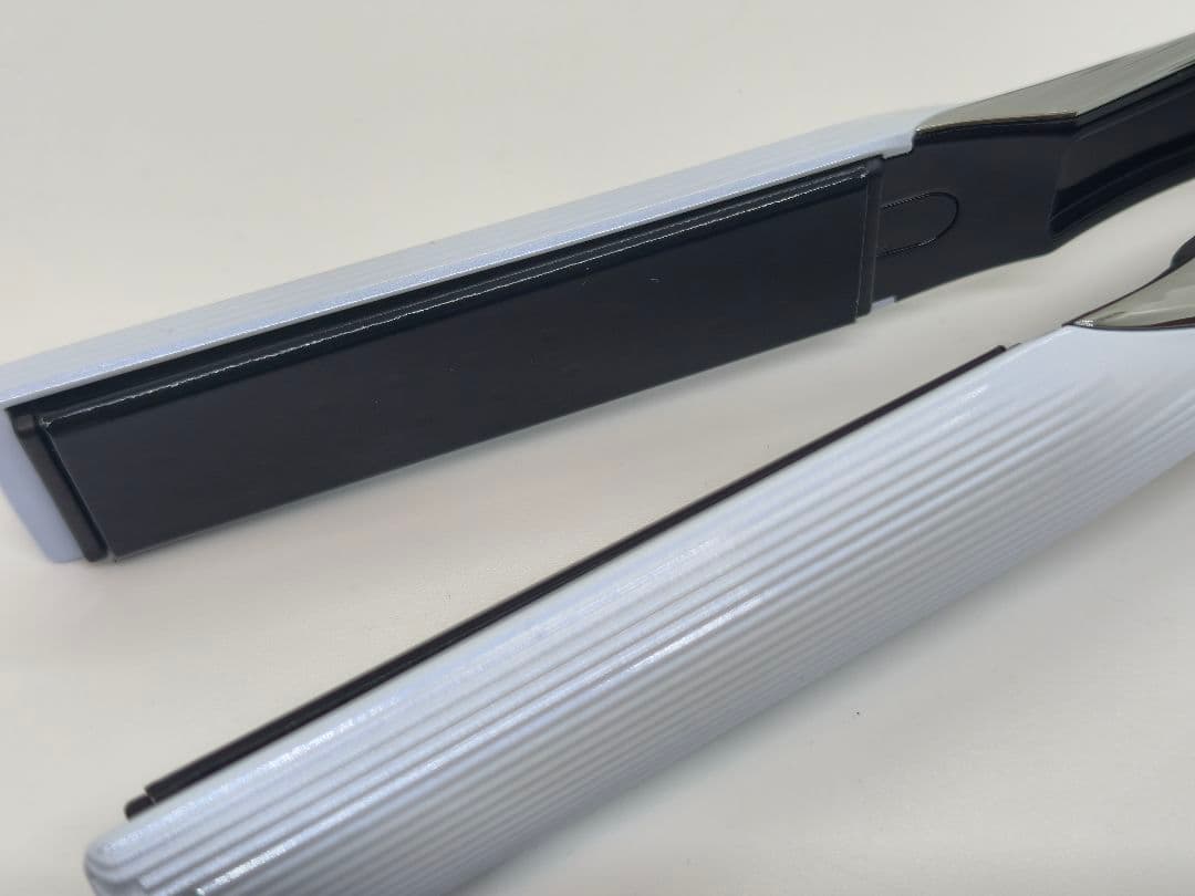 【極美品】ReFa リファ RE-BM ホワイト ストレートヘアアイロン