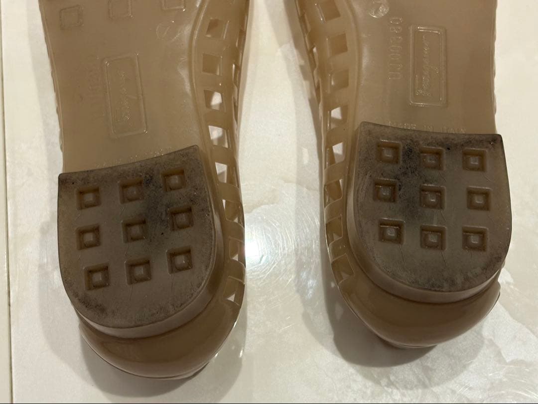 Ferragamo ラバー　フラット　シューズ ベージュ37