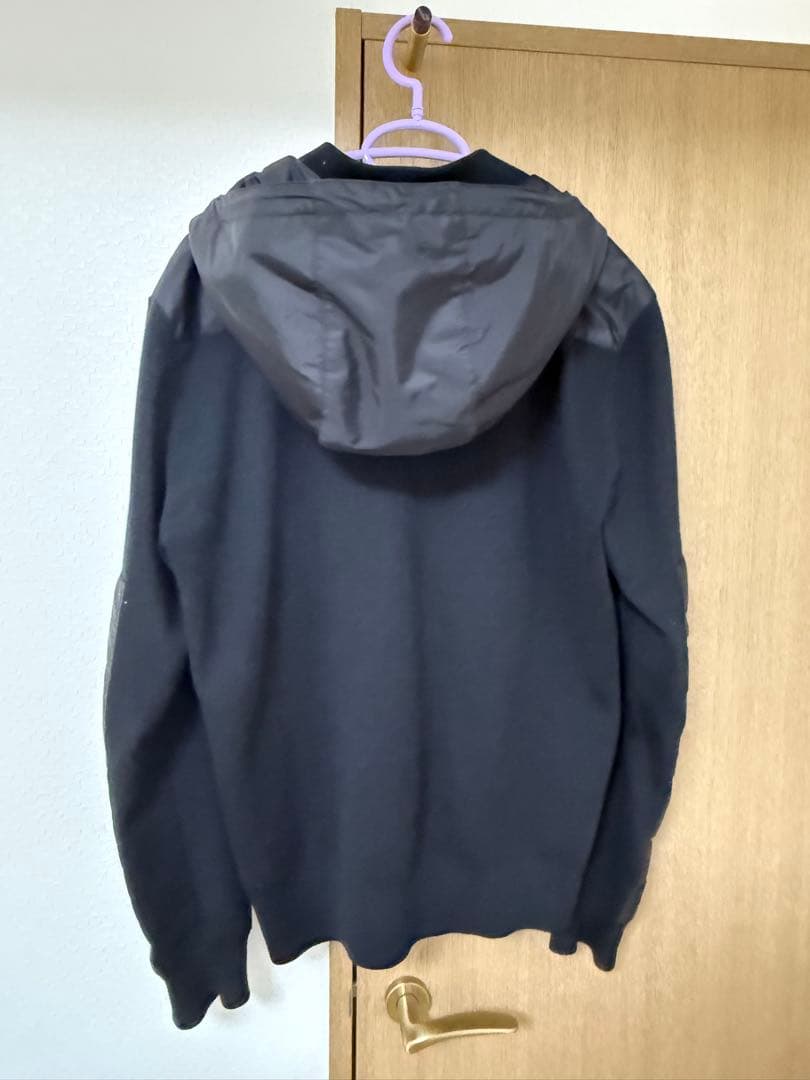 PRADA フード付きナイロンジャケット　ニットパーカー