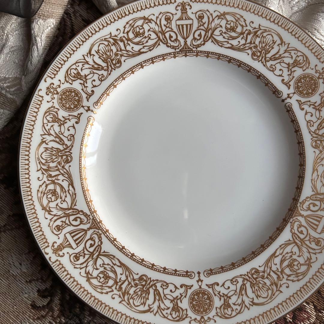 Worcester HydePark 英国王室の優雅を纏うプレート2枚