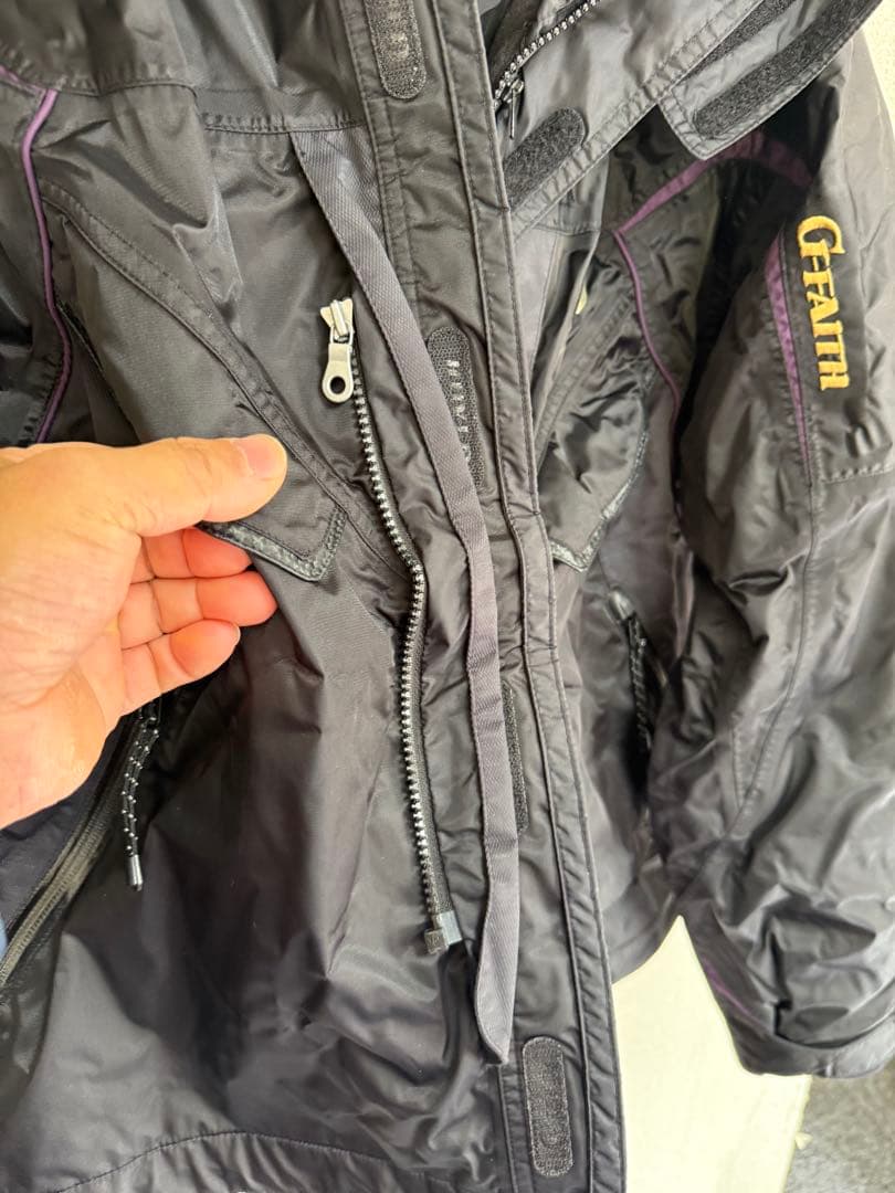 がまかつG-FAITH スーツ　M 中綿　上インナー付　フローティングベスト中古