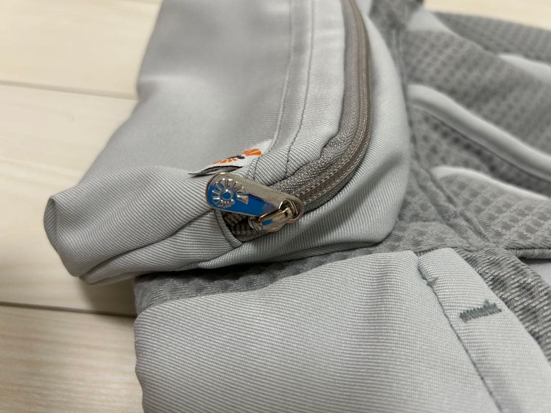 エルゴベビー OMNI Breeze抱っこ紐 グレー メッシュ
