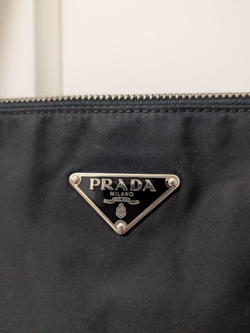 PRADA ナイロン ショルダーバッグ