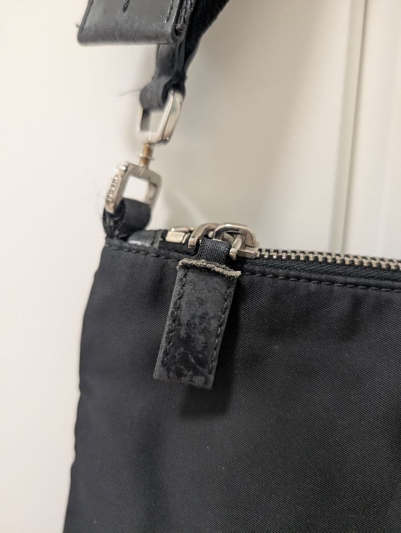 PRADA ナイロン ショルダーバッグ