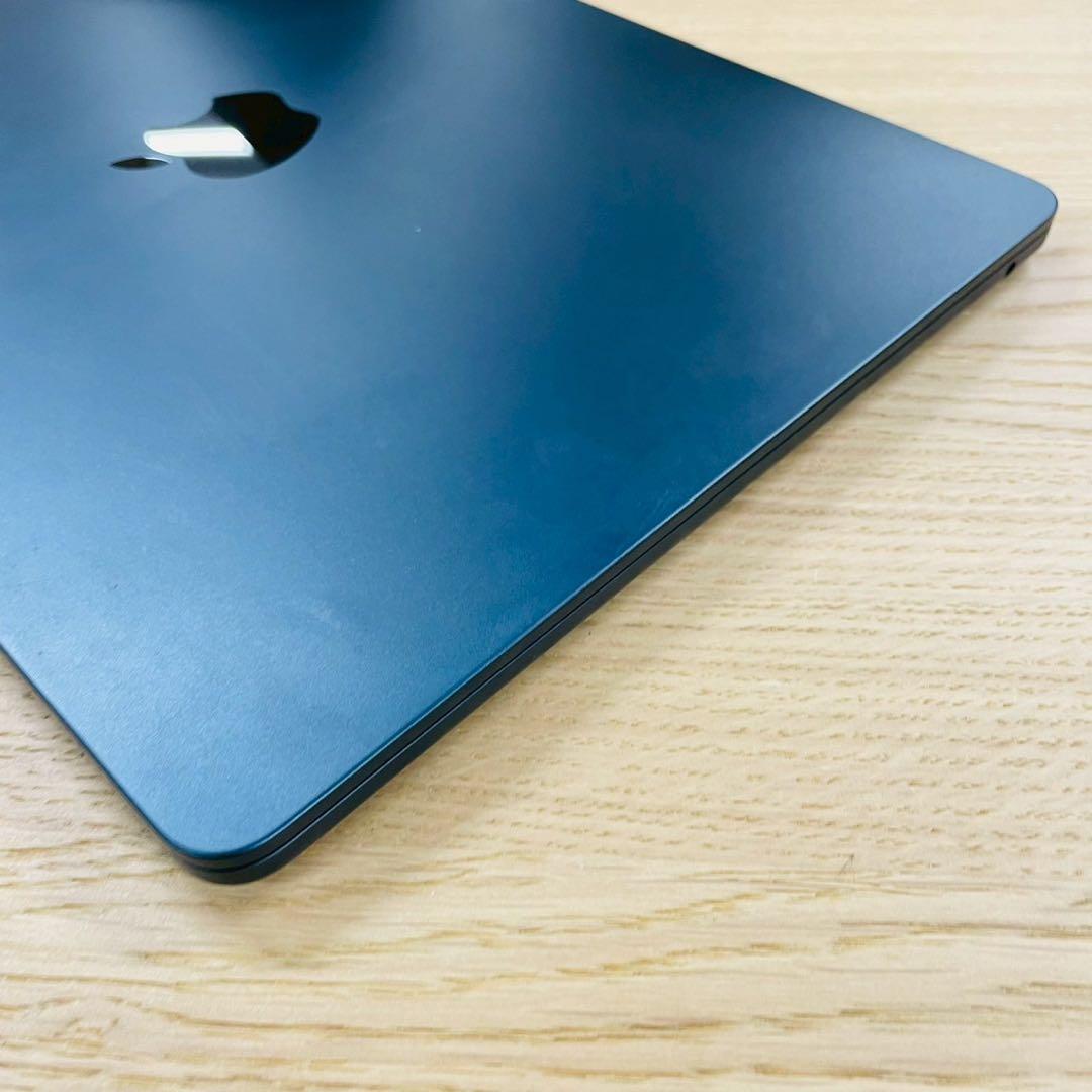 MacBook Air 13インチ 2022 M2 8GB 256GB