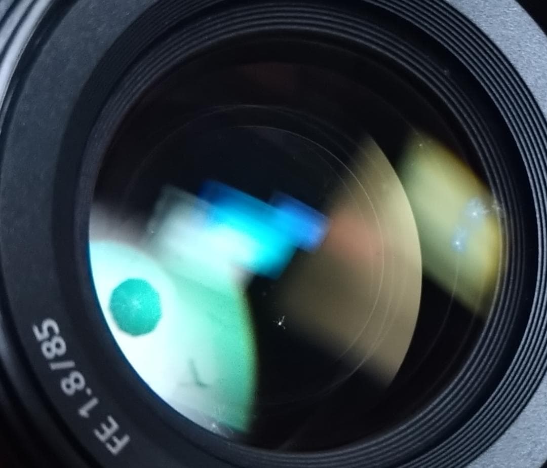 ソニー FE 85mm F1.8 SEL85F18