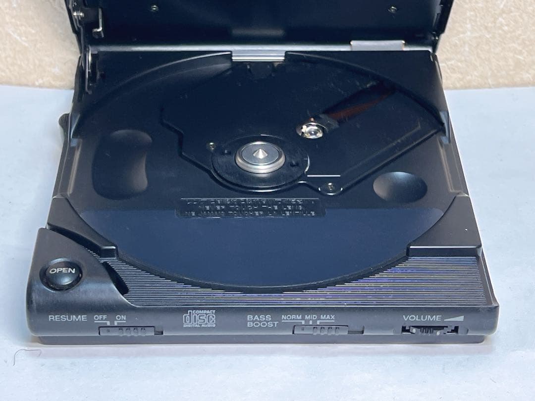 SONY Diskman D-303 ポータブルCDプレーヤー（ジャンク品）