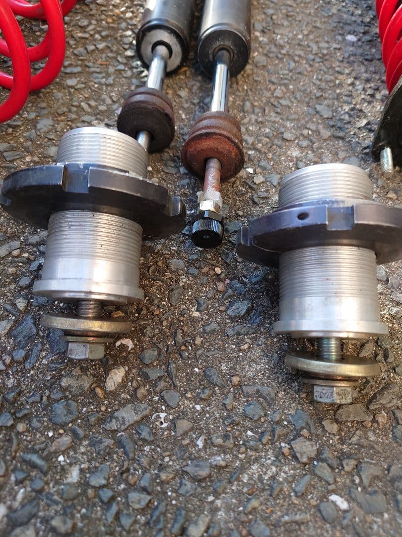 bB ヴィッツ NCP30/NCP10フルタップ式車高調RSR