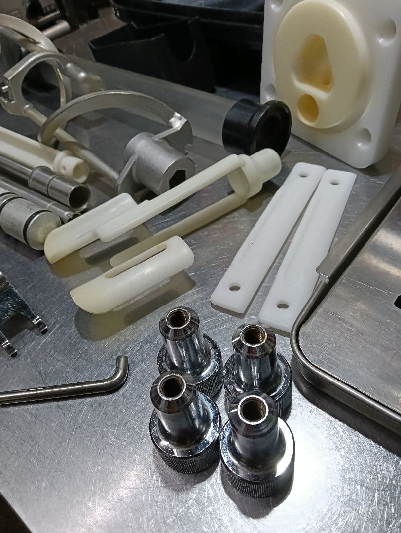 ジャンク品 ソフトクリームフリーザー SFN8WP1 三菱重工空調システム