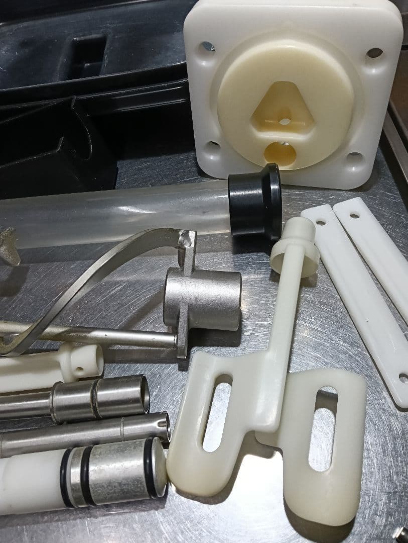 ジャンク品 ソフトクリームフリーザー SFN8WP1 三菱重工空調システム