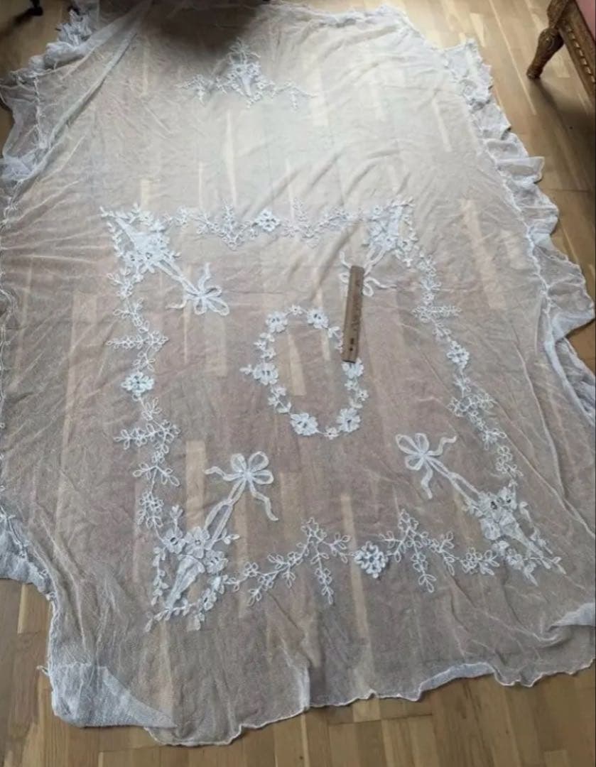 フランスアンティーク♡リボン花籠柄レースチュールベッドカバー