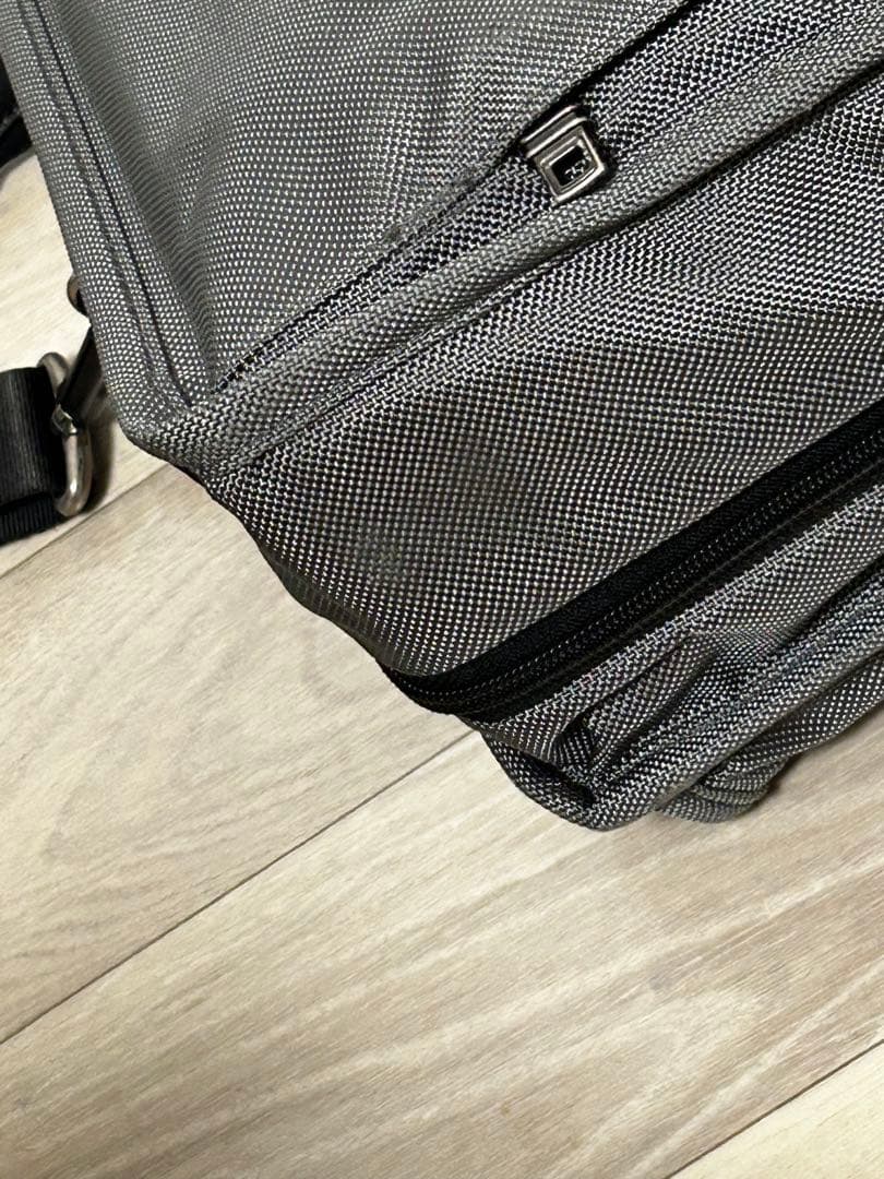 【セール❣️】トゥミ　TUMI　ビジネスバッグ　2way　限定色グレー 2層式