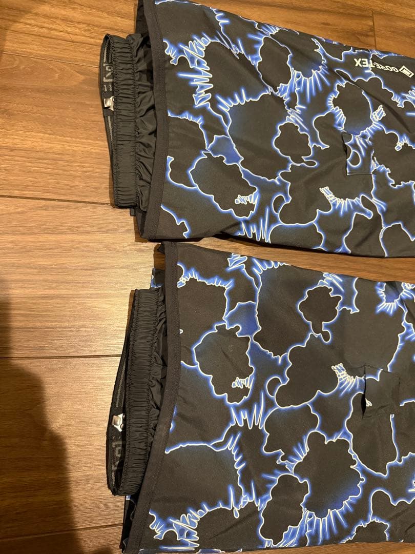 24-25 BURTON バートン ウエアak GORE-TEX 上下セット