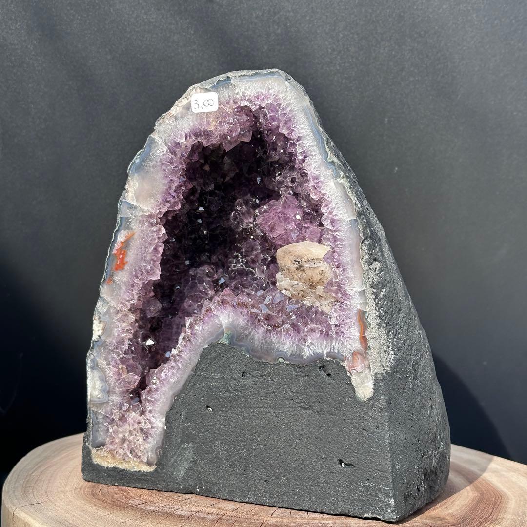 天然石 タイチンルチルクォーツ共生アメジストのドーム　置物G.80