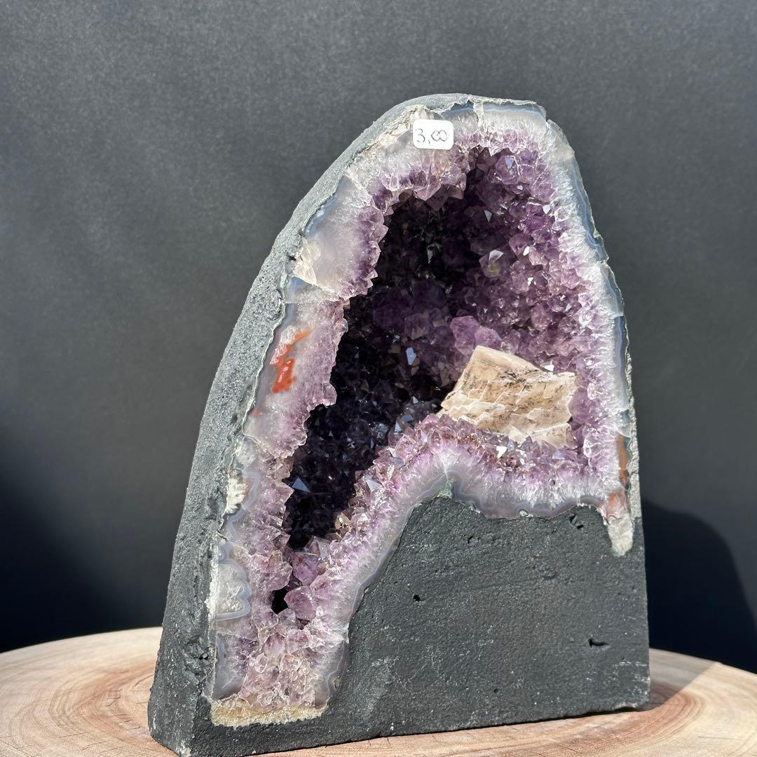 天然石 タイチンルチルクォーツ共生アメジストのドーム　置物G.80