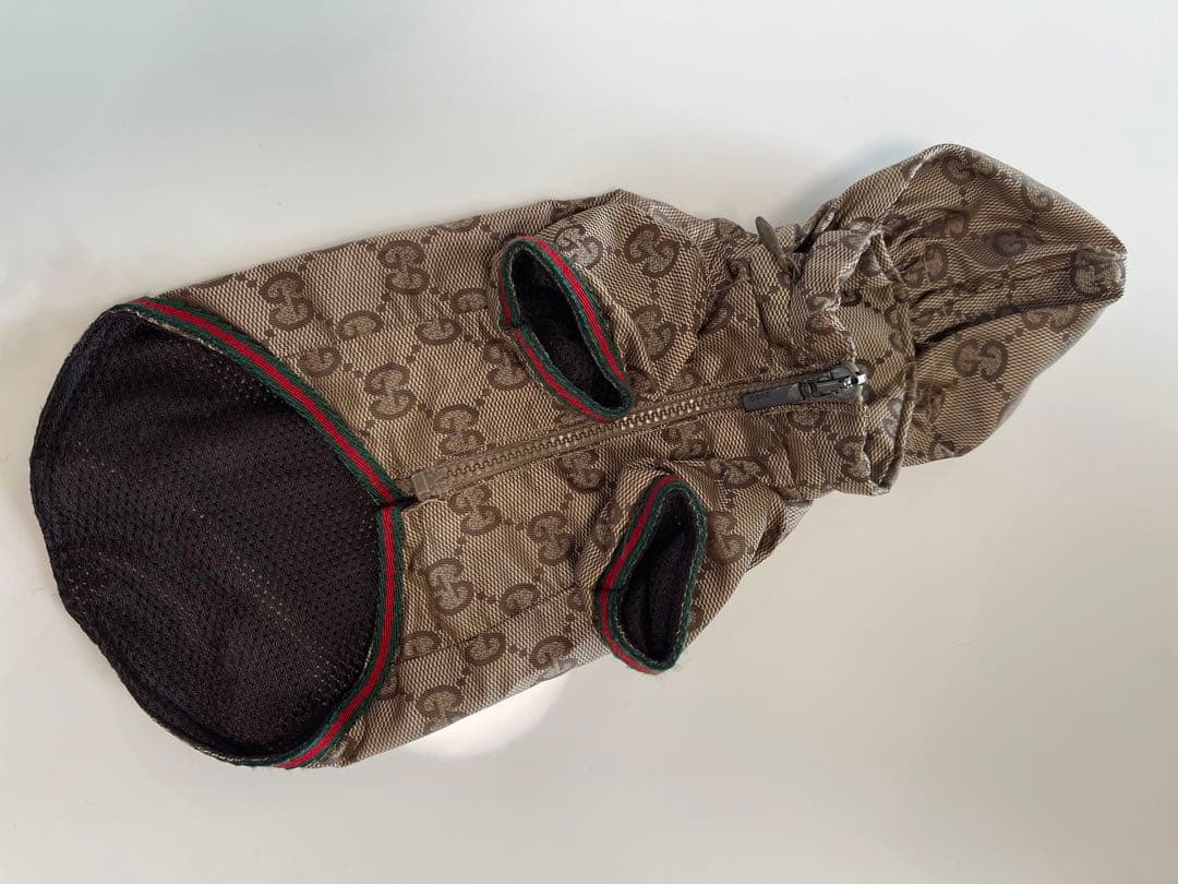 GUCCI ワンちゃんの服(XS)