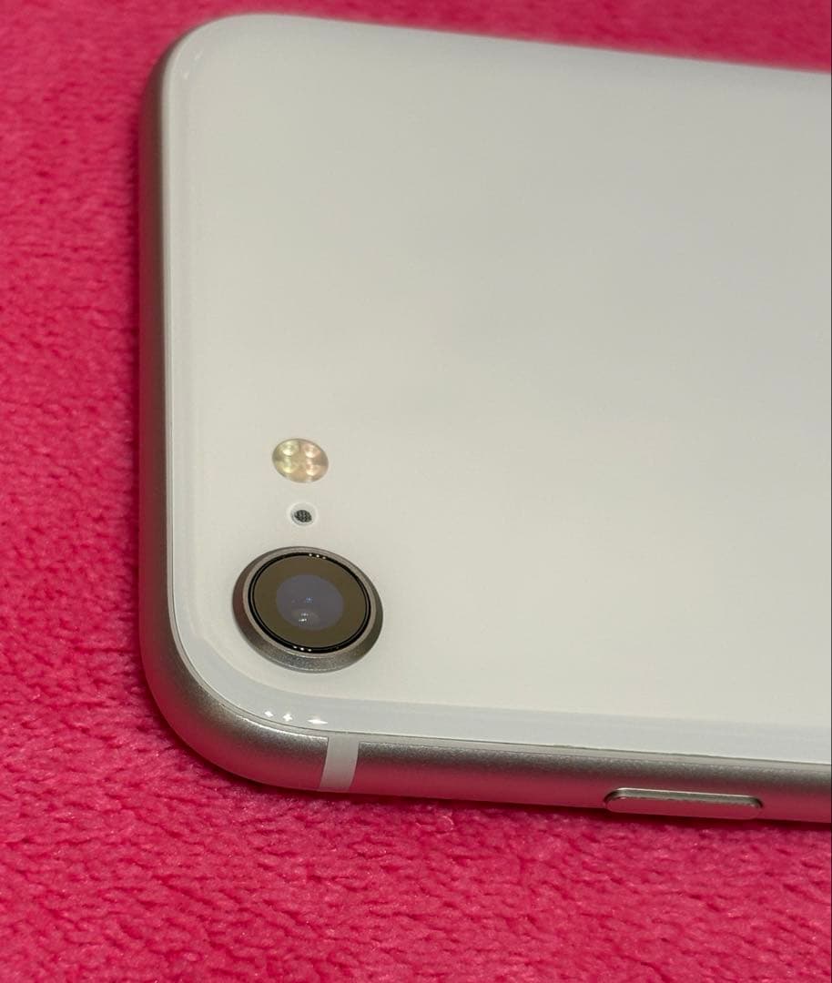 iPhone SE 第3世代　64G 白 本体 充電ケーブル、箱付きSIMフリー
