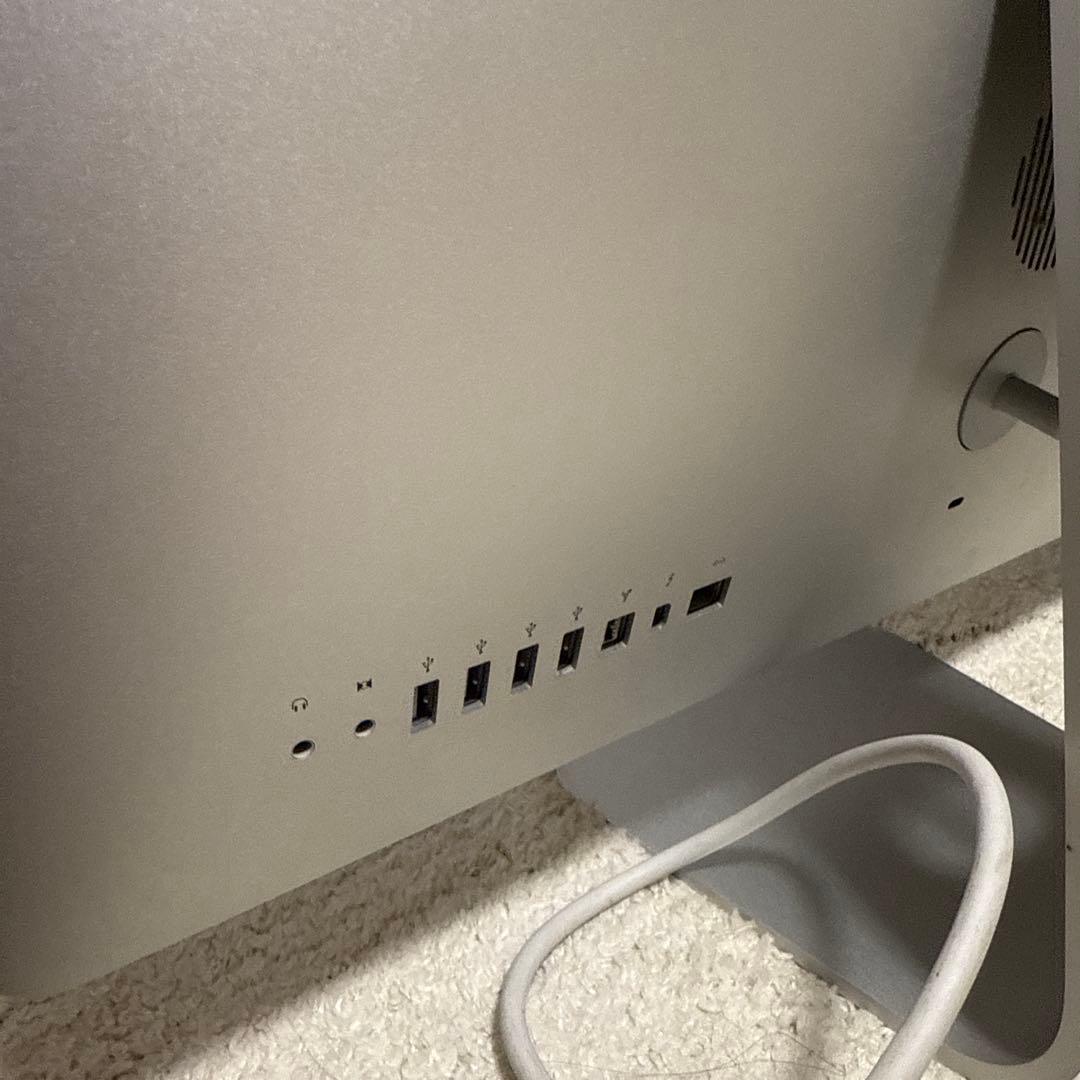iMac 21.5インチ　2011モデル
