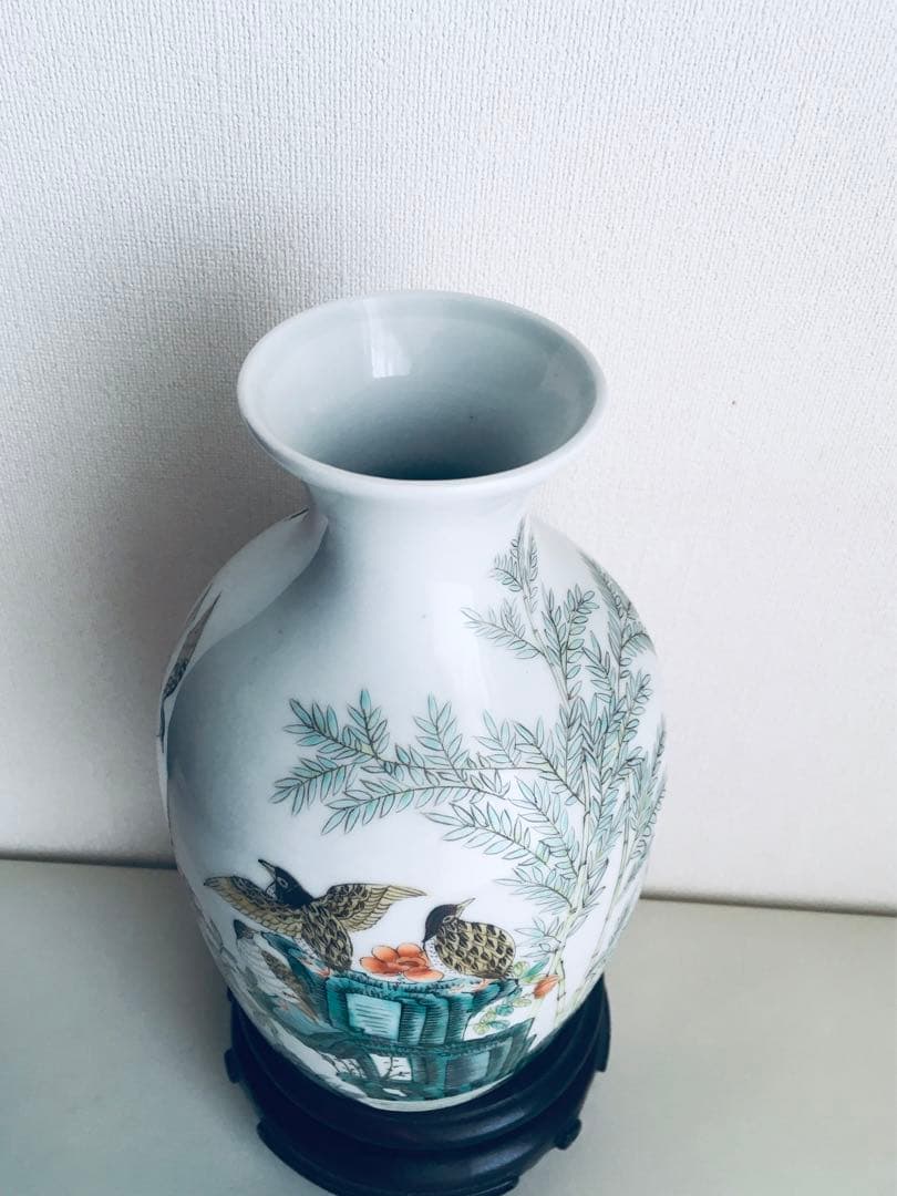 清朝乾隆宮廷琺琅彩竹菊鹌鹑图瓶 稀少芸術珍品 （上海博物館監製）