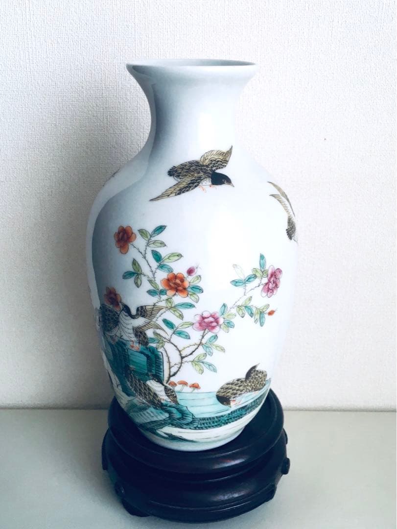 清朝乾隆宮廷琺琅彩竹菊鹌鹑图瓶 稀少芸術珍品 （上海博物館監製）