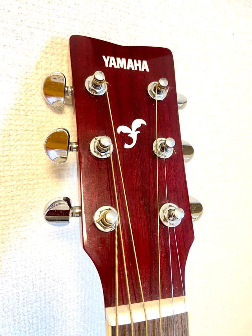 【値下げしました】YAMAHA FS820 ルビーレッド アコースティックギター
