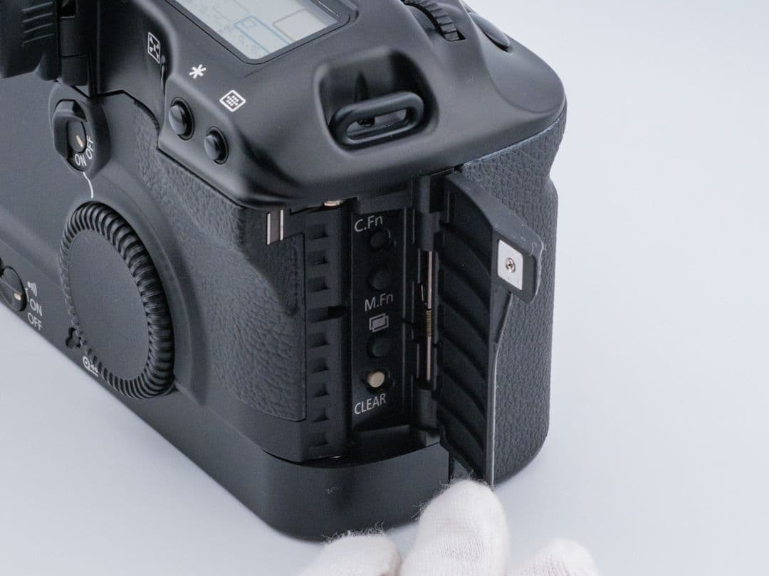 フィルムカメラ Canon EOS-1V