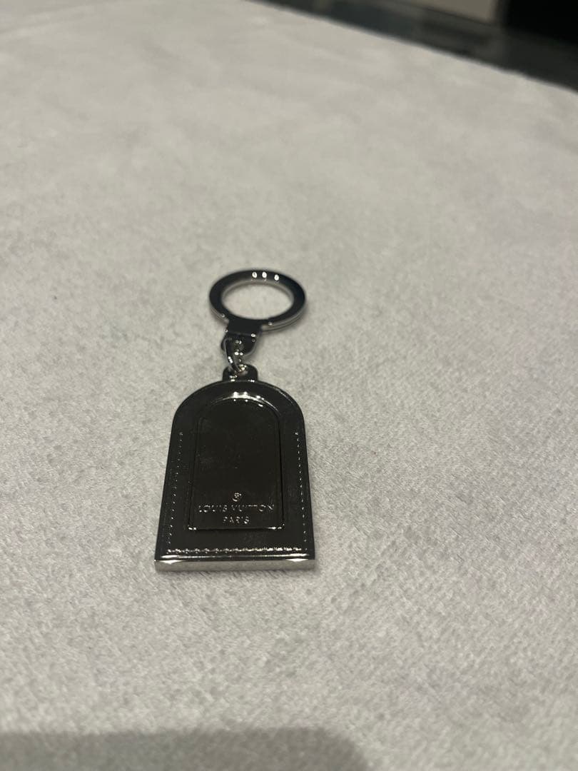 LOUIS VUITTON キーリング メタル製