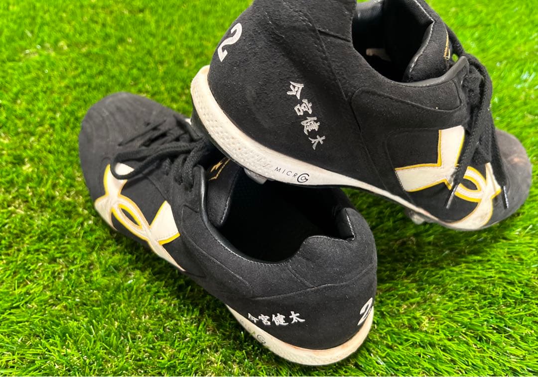 今宮健太　実使用スパイク　アンダーアーマー