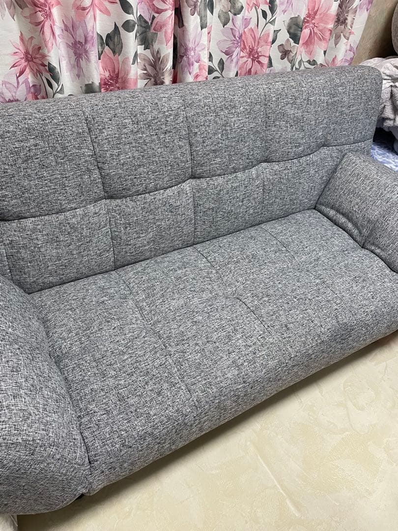 ニトリ　背もたれと肘掛けが動くソファーベッド　ソファベッド