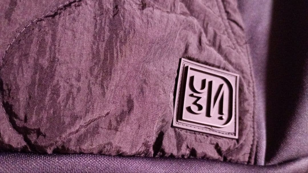 m*☆様 セール中❗UN3D キルティングドッキングスウェット　黒