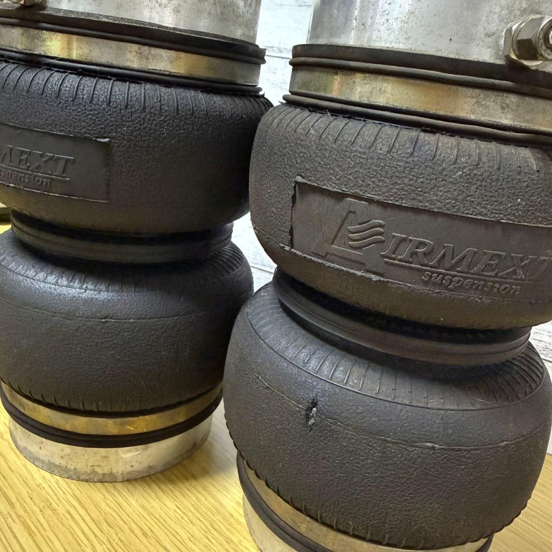 20ヴェルファイア.20アルファード エアサス リアエアバッグ