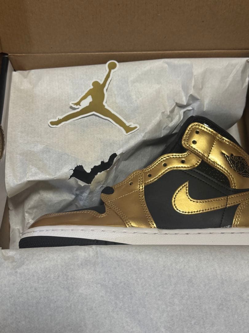 NIKE AIR JORDAN 1 MID キッズ　23cm 新品